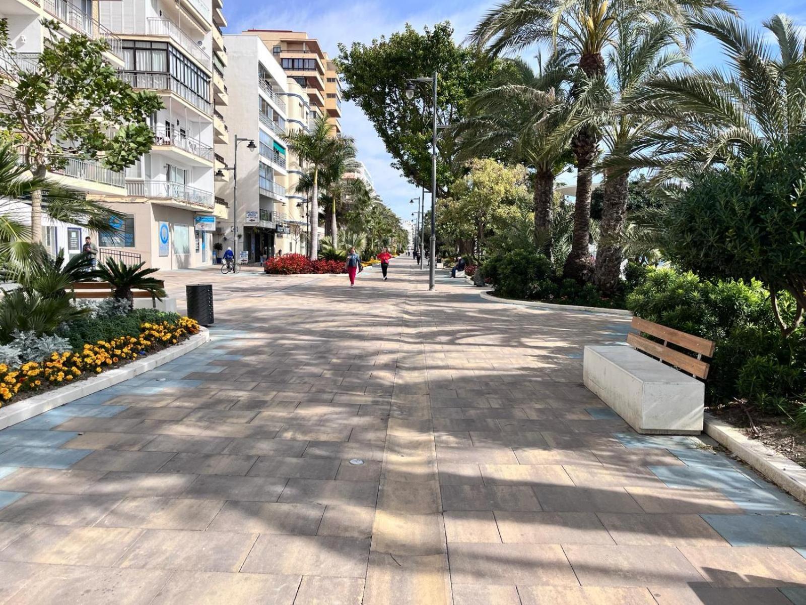 El Faro Vacaciones En Estepona Eksteriør billede